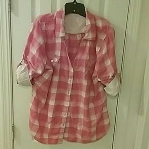 Super cute button down